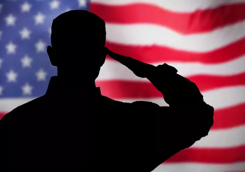 Statele Unite vor expulza persoanele trans din armată