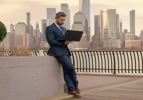 Cele mai bune și cele mai proaste țări pentru a lucra în străinătate: topul global al destinațiilor de carieră