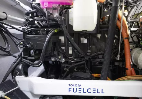 Toyota revoluționează industria auto cu noul său sistem fuel-cell pe hidrogen
