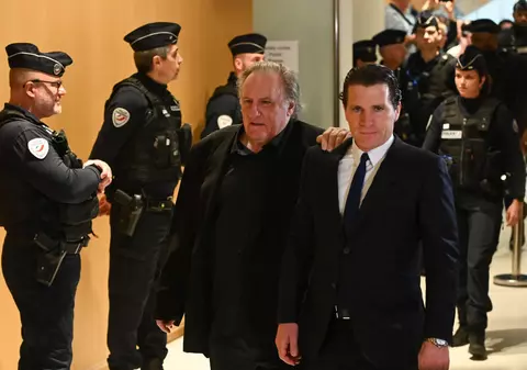 Gérard Depardieu se apără de acuzația de agresiune sexuală: „Am apucat-o de șolduri ca să evit alunecarea”