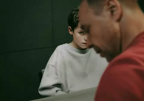 Sociologul Gelu Duminică, despre serialul care a făcut furori pe Netflix: „E o invitație la reflecție a modului în care ne creștem copiii”