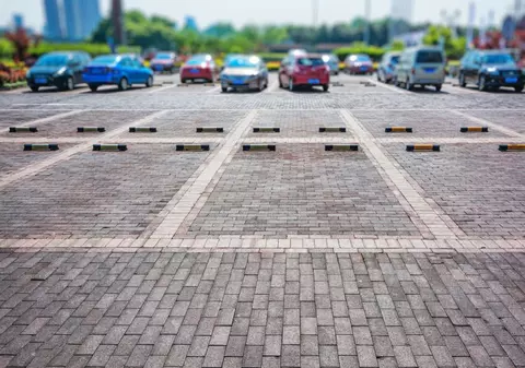 Consiliul Județean Cluj vrea să cumpere un teren cu 177.000 de euro pentru o parcare. Unde va fi amplasată 