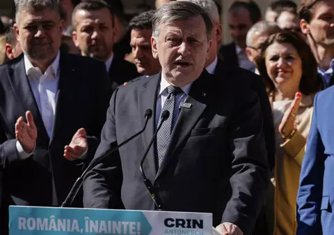 Crin Antonescu și-a depus candidatura la alegerile prezidențiale