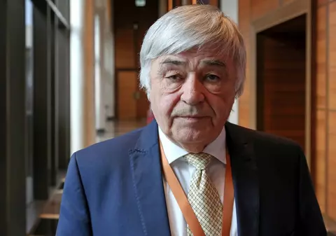 Unul dintre cei mai mari fermieri din România cere stoparea importurilor de lapte din Ungaria: „Dacă vine febra aftoasă, nu o mai oprim”