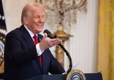 Donald Trump anunță că „nu-i pasă deloc” dacă se scumpesc autovehiculele în Statele Unite: „Sper că vor crește prețurile”