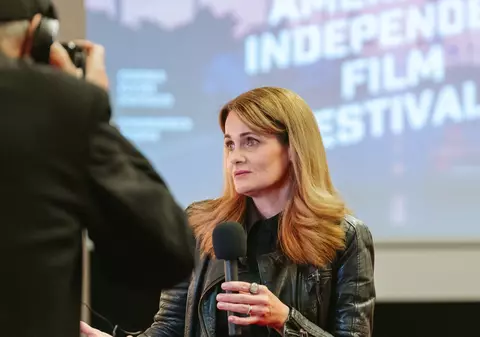 Ședința foto uimitoare făcută de Elvira Deatcu la 53 de ani. „Pe la 30-40 de ani n-aș fi cutezat să mă afișez așa goluță”