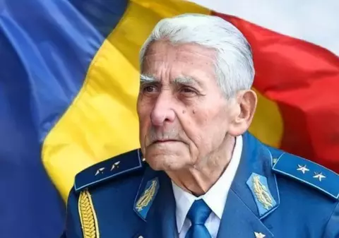 Cum a băgat-o generalul Radu Theodoru pe fiica sa într-un scandal de plagiat: „A avut intenţia de a-i face o surpriză și de a o încuraja”