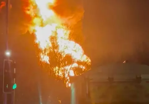 De ce MI5 caută urmele implicării lui Putin în incendiul de la Heathrow. „Incidente de sabotaj au loc în țările NATO”