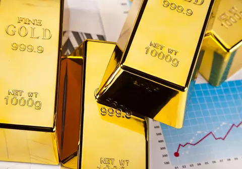 Aurul atinge un record istoric: 3.000 $/uncie, după ce Donald Trump a amenințat cu impunerea taxelor