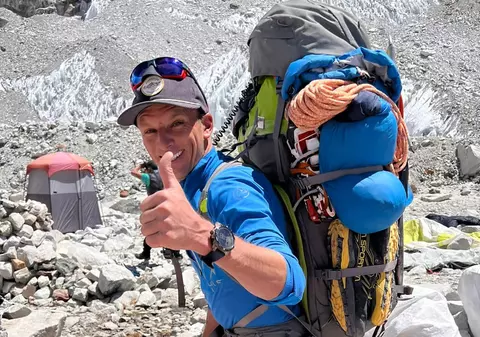 Alpinistul Karl Egloff vrea să stabilească un record mondial pe Everest: „Până în vârf și înapoi în 20 de ore, fără oxigen suplimentar”