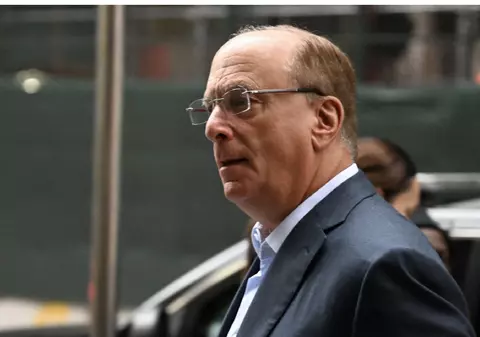 Cine este omul care i-a adus lui Trump o victorie uriașă, obținând controlul asupra canalului Panama