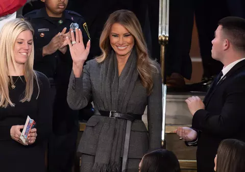 Cum a apărut Melania la discursul lui Donald Trump în fața Congresului. Suma colosală pe care a plătit-o pentru sacoul Dior