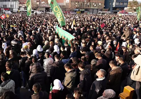 Militanții kurzi au anunțat încetarea focului în Turcia, după 40 de ani de lupte armate