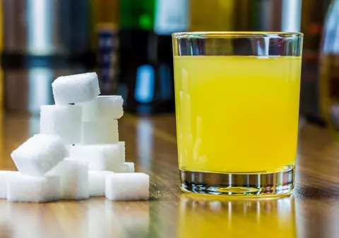 Efectele negative ale îndulcitorilor artificiali din băuturile etichetate „zero zahăr”