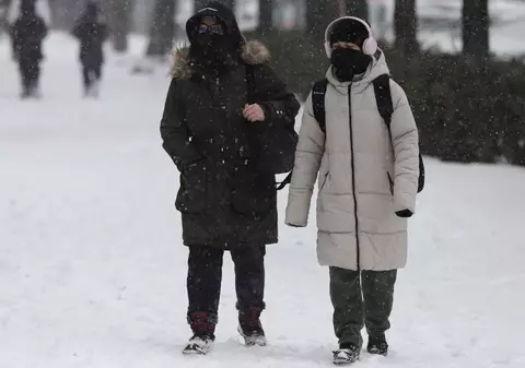 Cum va fi vremea în București în perioada 16-20 martie 2025. ANM anunță ploi, lapoviță și brumă