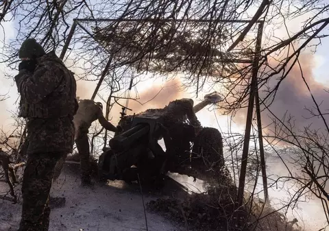 O ofensivă pe scară largă este în desfăşurare împotriva forţelor ucrainene în regiunea Kursk. „Inamicul îşi abandonează poziţiile”