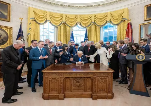 „Armata lui Dumnezeu” a lui Trump, o mișcare religioasă conservatoare care îl consideră salvatorul Americii și îi alimentează popularitatea