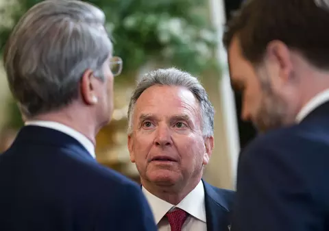 Trump - prin trimisul său foarte special, Steve Witkoff - pare a urma strategiile lui Putin