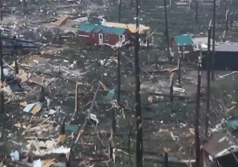Tornadele au ucis 33 de oameni în Statele Unite și au lăsat alte mii fără curent electric