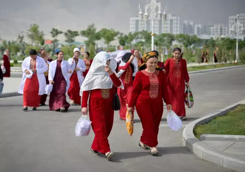 Noi reguli vestimentare obligatorii în cea mai dictatorială țară din lume, alături de Coreea de Nord