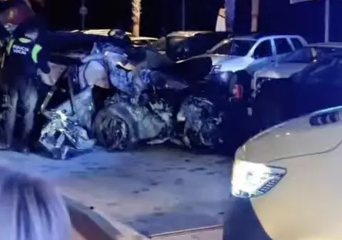 Doi oameni au murit și alți zece sunt răniți după un accident teribil, cauzat de o șoferiță beată, într-o destinație populară de vacanță din Spania