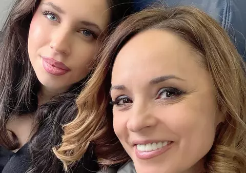 Deși a fost acceptată la facultate în America, Violeta Bănică se pregătește de Bacalaureat. Andreea Marin recunoaște: „Mai multe emoții am eu”