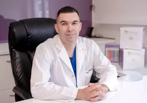 Clinica Cosmedica lansează platforma ginecomastie.ro – un nou reper digital pentru bărbații care se confruntă cu ginecomastia