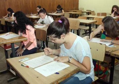 Cum să abordezi Bacalaureatul 2025 cu încredere – sfaturi esențiale de la profesori de română, matematică și științe sociale