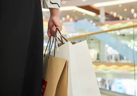 Care este programul mallurilor din București de Paște în 2025