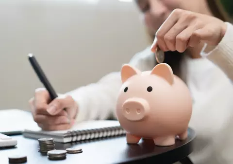Cum să-ți gestionezi eficient finanțele personale în 2025
