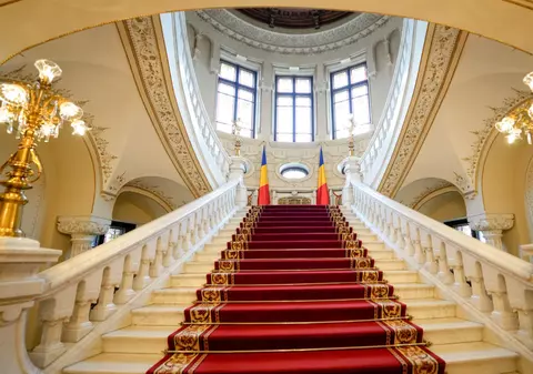 Data la care va avea loc dezbaterea electorală finală „Un Preşedinte pentru România”, organizată de TVR, la Palatul Cotroceni