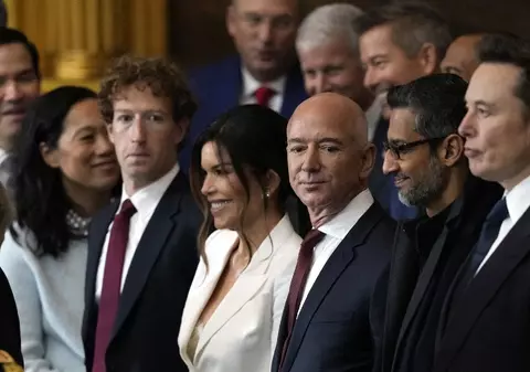 Elon Musk e mai sărac cu 45 de miliarde de dolari, după primele 100 de zile ale lui Donald Trump la Casa Albă