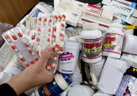 Medicamentele dubioase și suplimentele alimentare minune au invadat internetul. Specialist: „Comerțul subteran pe rețelele sociale a scăpat de sub control”