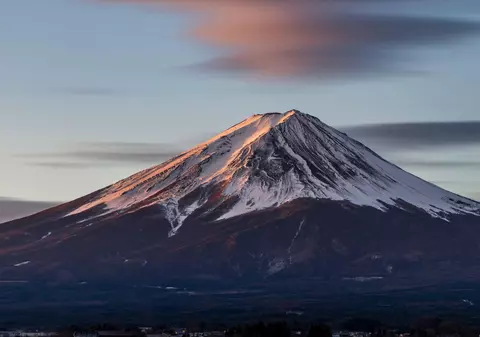 Un chinez s-a dus în Japonia, a escaladat Muntele Fuji și a fost salvat de două ori în patru zile. De ce a urcat a doua oară pe munte