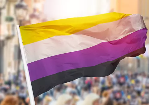 Omenirea, făcută cu „metoda non-binarul”