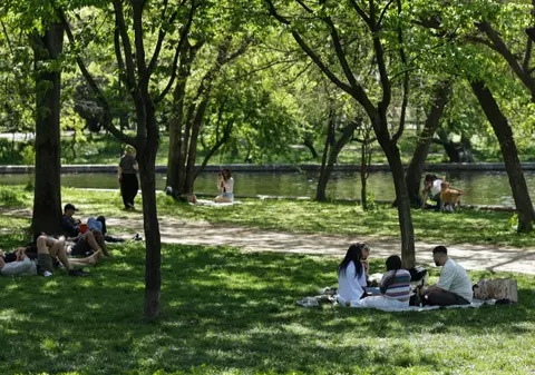 Parcurile din București, locuri perfecte pentru relaxare după mesele de Paște