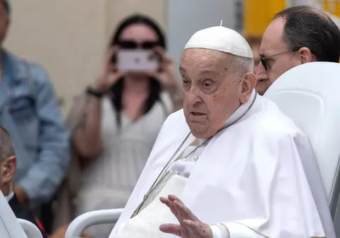 Liderii lumii, un ultim omagiu adus lui Papa Francisc. De la Putin la Zelenski și Macron, cum va fi amintit Suvernul Pontif