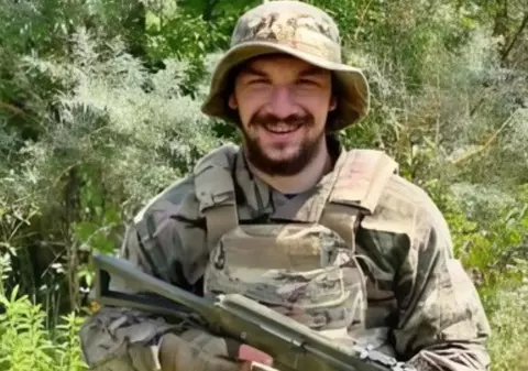 Boxerul ucrainean Volodimir Mandziuk a murit pe front: „Vokha se întoarce acasă, la Ternopil, pe un scut"