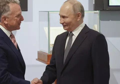 Vladimir Putin l-a anunțat pe Donald Trump ce vrea ca să oprească războiul din Ucraina. Două propoziții scrise pe site-ul Kremlinului