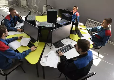 Un profesor universitar acuză: „Studenții nu știu să scrie corect românește, nu citesc și nu-i interesează nimic. Doar TikTokăraie au în cap”