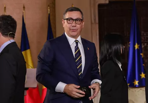Reacția lui Victor Ponta după pozele publicate de Elena Lasconi, în care apare alături de Nicușor Dan și Florian Coldea: „Idiotul util al sistemului”