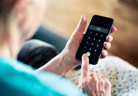 STS vrea să introducă apelul video la 112, pentru a ajuta persoane cu deficiențe de vorbire: România, „prima țară care face acești pași”