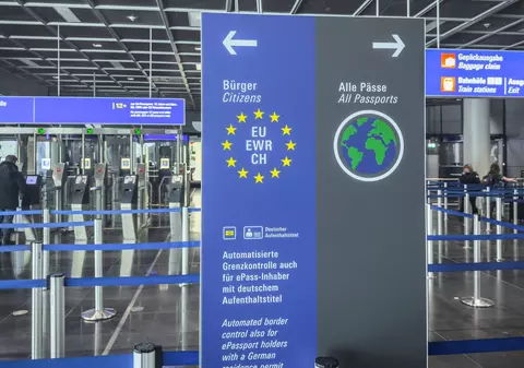 Rușii, din nou în Europa: record de vize Schengen acordate în 2024, după declanșarea războiului