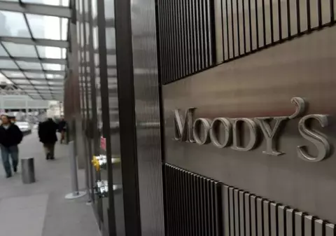 România riscă retrogradarea ratingului Baa3. Moody's, îngrijorată de riscurile fiscale ale țării