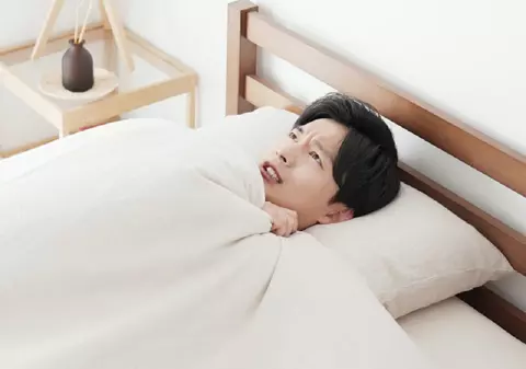 Ce înseamnă când visezi că e frig