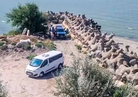 Cadavrul unei femei a fost găsit lângă stabilopozii din Costinești