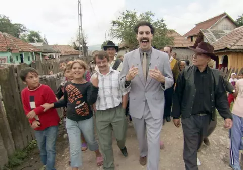 În satul lui Borat, George Simion a luat peste 80% din voturi, iar Nicușor Dan - sub 1%