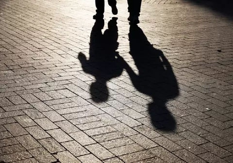 Ce înseamnă când visezi umbre