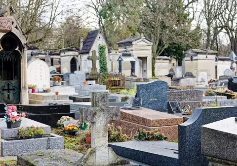 De ce ai vizita cimitirul din Paris în care se odihnește Edith Piaf: se compară chiar și cu cele mai mari muzee din Orașul Iubirii