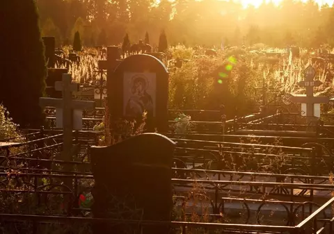 O mamă și-a îngropat fiul care a murit pe front în Ucraina și doi ani mai târziu, a primit un al doilea cadavru